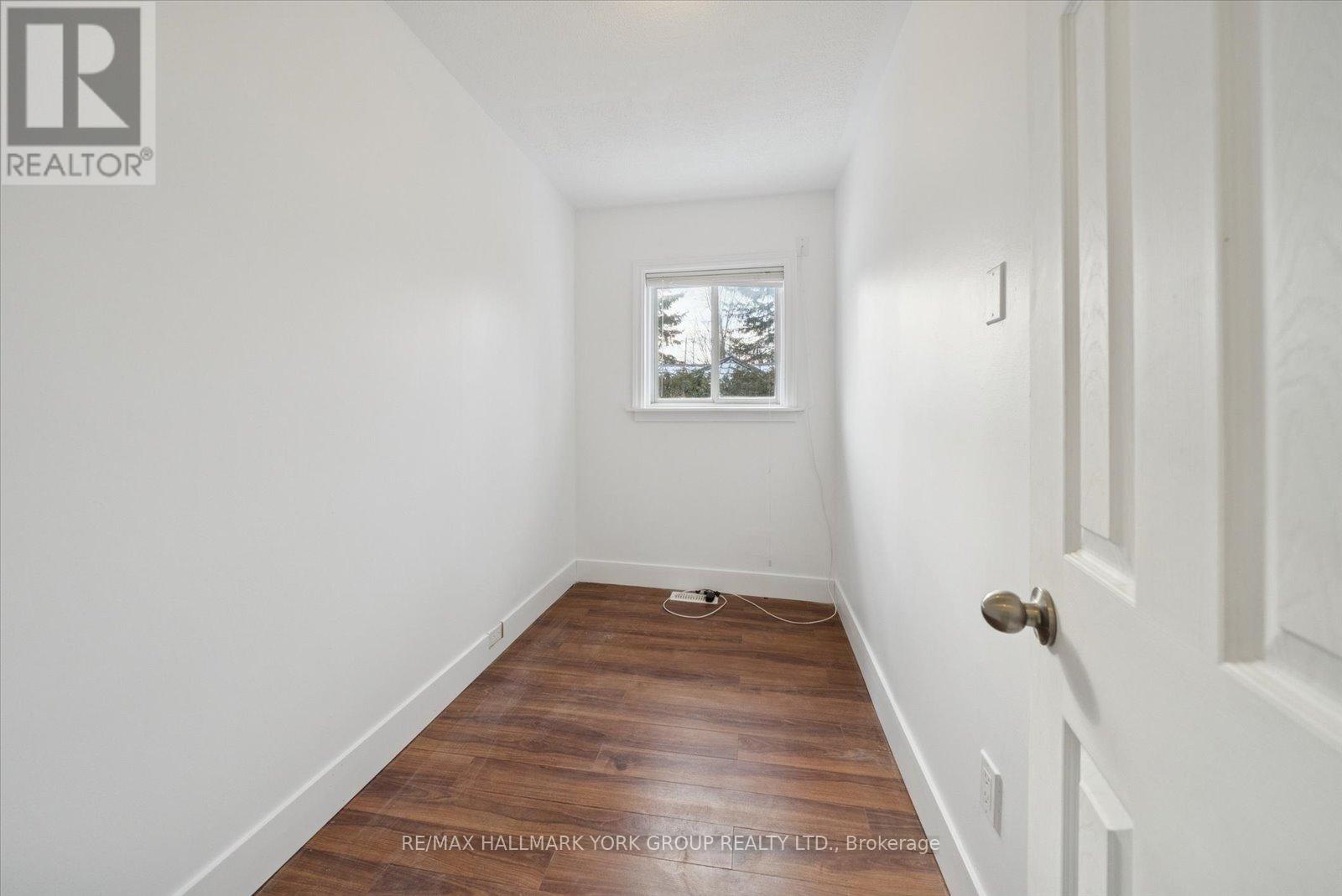 Upper - 27008 Kennedy Road, Georgina (Historic Lakeshore Communities), Ontario  L0E 1S0 - Photo 12 - N12648558