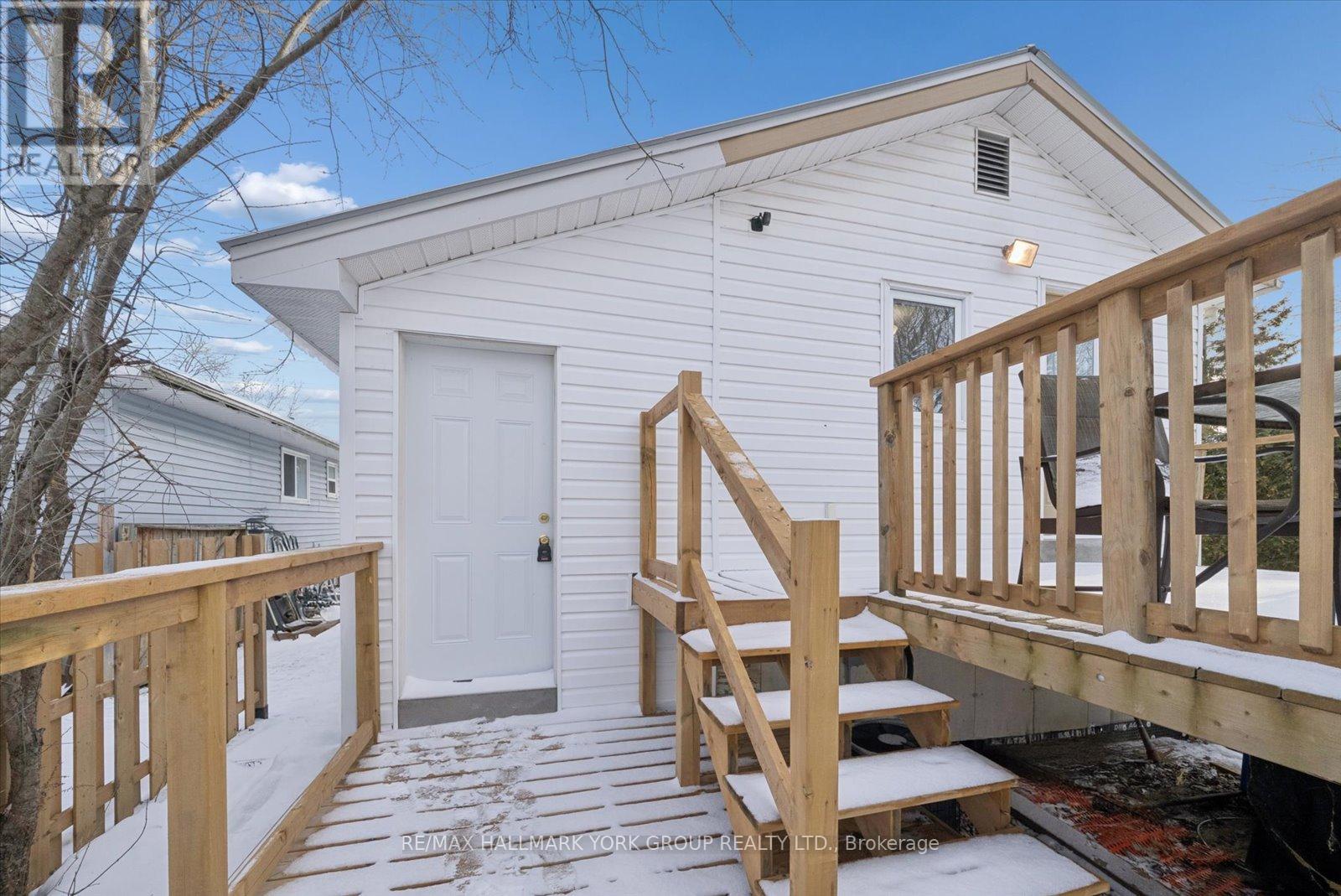 Upper - 27008 Kennedy Road, Georgina (Historic Lakeshore Communities), Ontario  L0E 1S0 - Photo 24 - N12648558