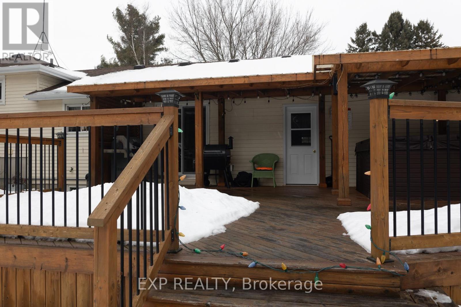 8245 Main Street, Adjala-Tosorontio, Ontario  L0M 1C0 - Photo 33 - N12648630