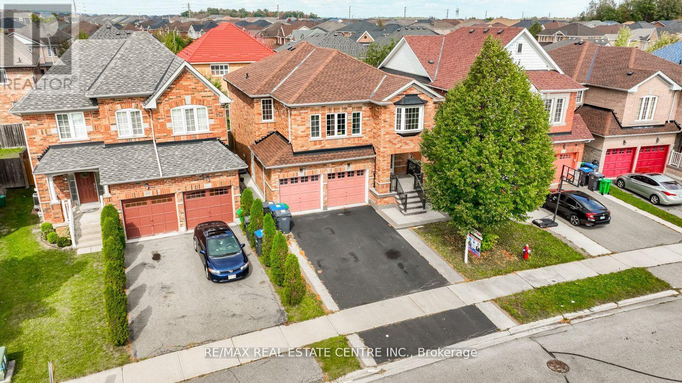 107 Crown Victoria Drive, Brampton, Ontario  L7A 3X9 - Photo 34 - W12648568