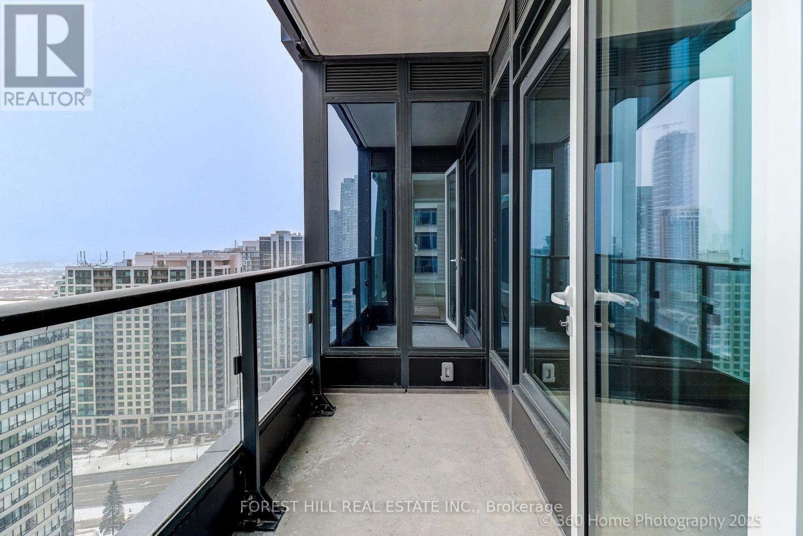 2208 - 395 Square One Drive, Mississauga, Ontario  L5B 0P6 - Photo 12 - W12648570