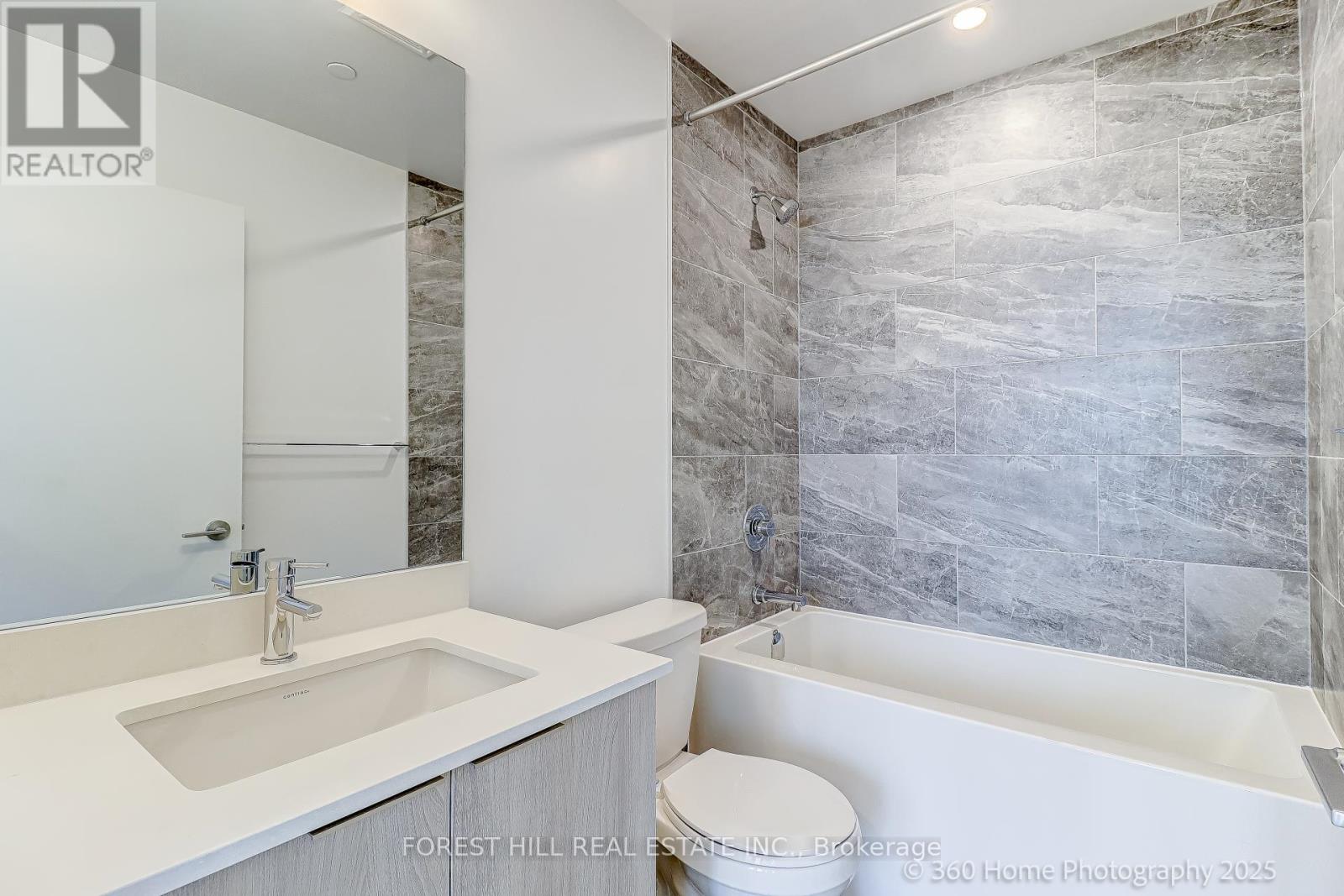 2208 - 395 Square One Drive, Mississauga, Ontario  L5B 0P6 - Photo 20 - W12648570