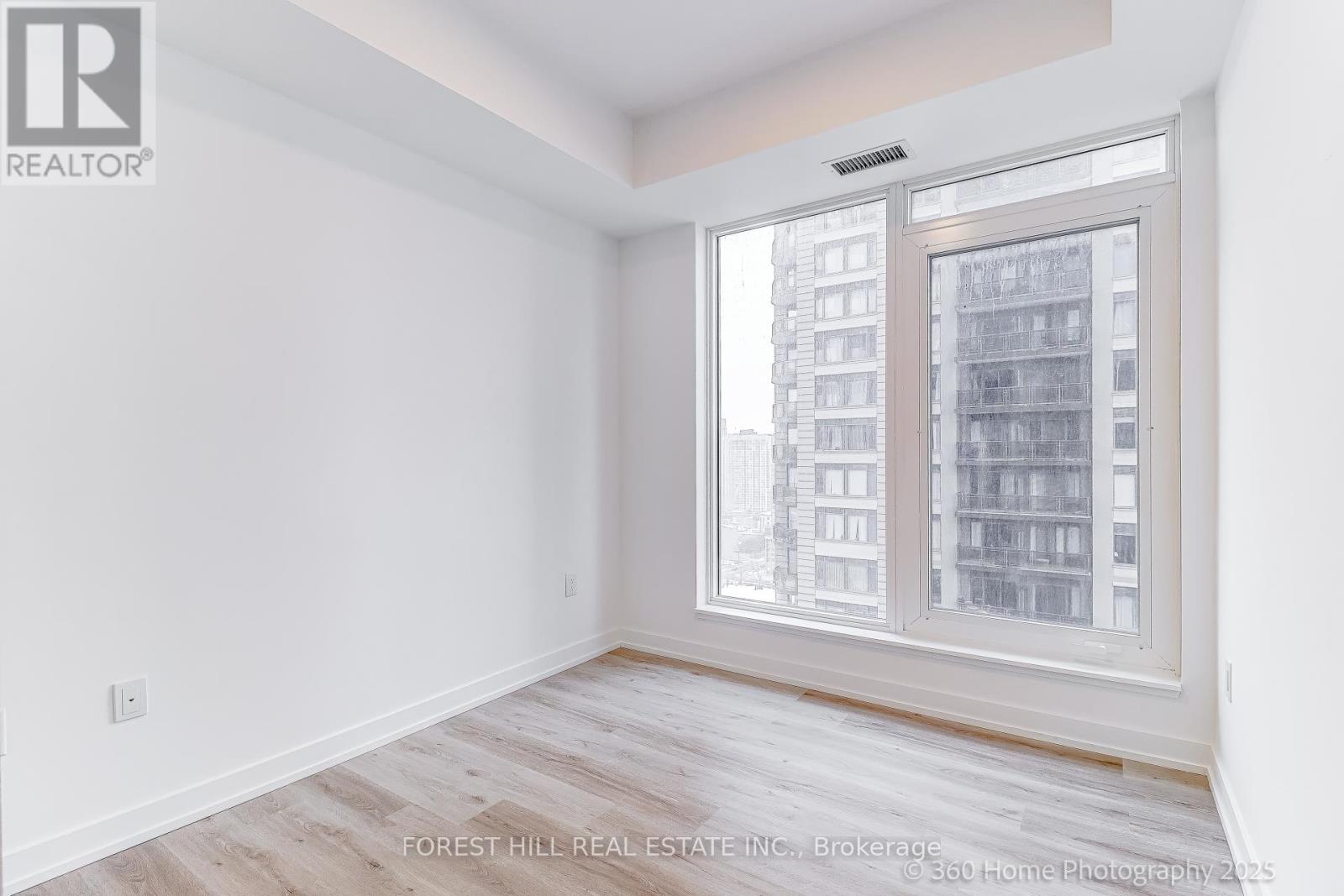 2208 - 395 Square One Drive, Mississauga, Ontario  L5B 0P6 - Photo 22 - W12648570