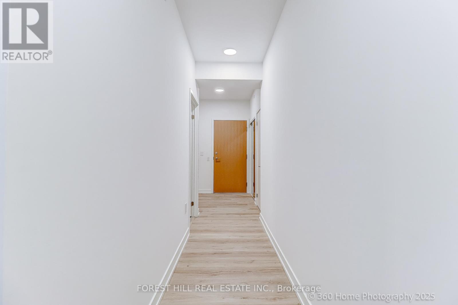 2208 - 395 Square One Drive, Mississauga, Ontario  L5B 0P6 - Photo 23 - W12648570