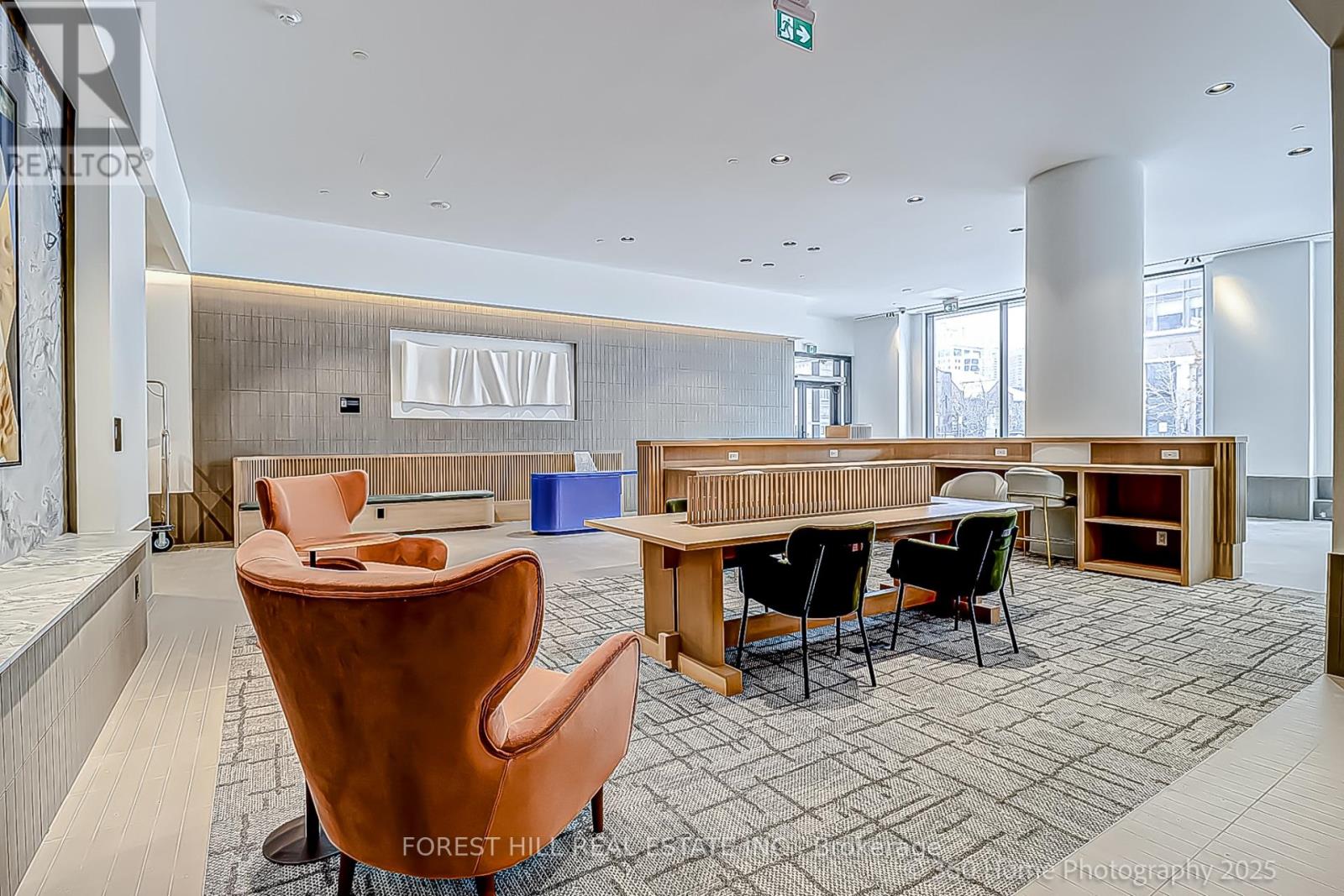 2208 - 395 Square One Drive, Mississauga, Ontario  L5B 0P6 - Photo 3 - W12648570