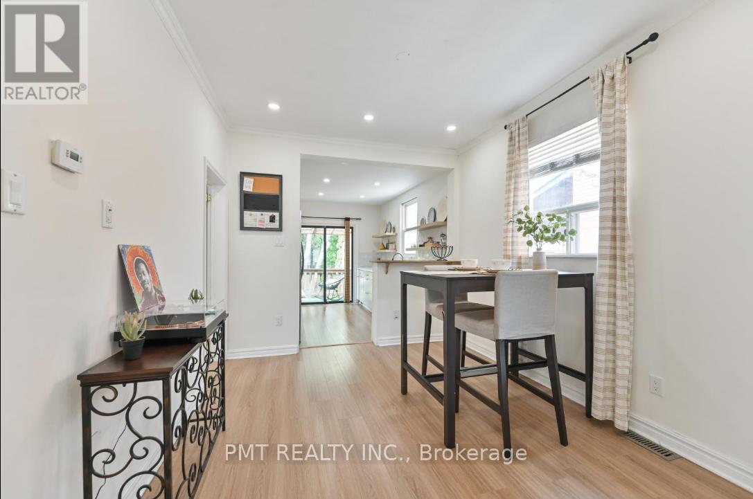 Main - 406 Nairn Avenue, Toronto (Caledonia-Fairbank), Ontario  M6E 4J3 - Photo 6 - W12648578