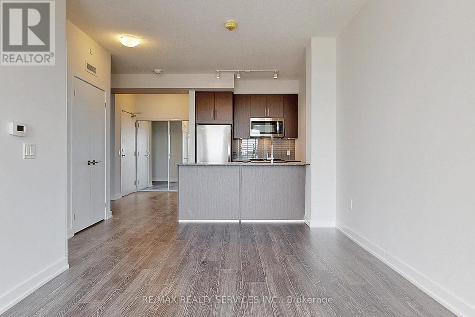 2111 - 4055 Parkside Village Drive, Mississauga, Ontario  L5B 0K8 - Photo 10 - W12648592