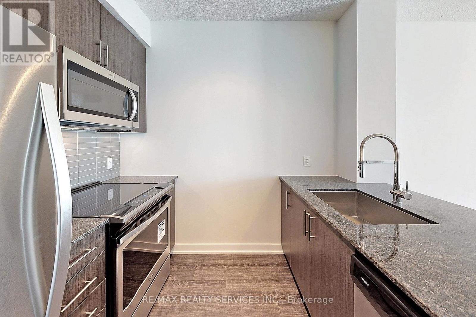 2111 - 4055 Parkside Village Drive, Mississauga, Ontario  L5B 0K8 - Photo 15 - W12648592