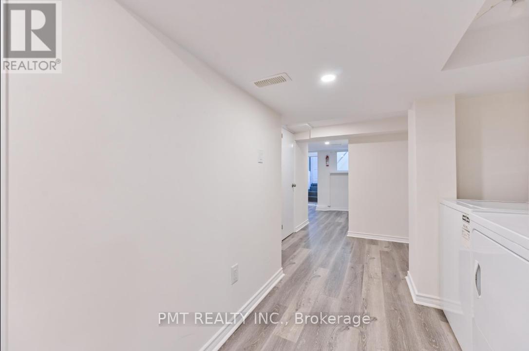 Bsmt - 406 Nairn Avenue, Toronto (Caledonia-Fairbank), Ontario  M6E 4J3 - Photo 4 - W12648594