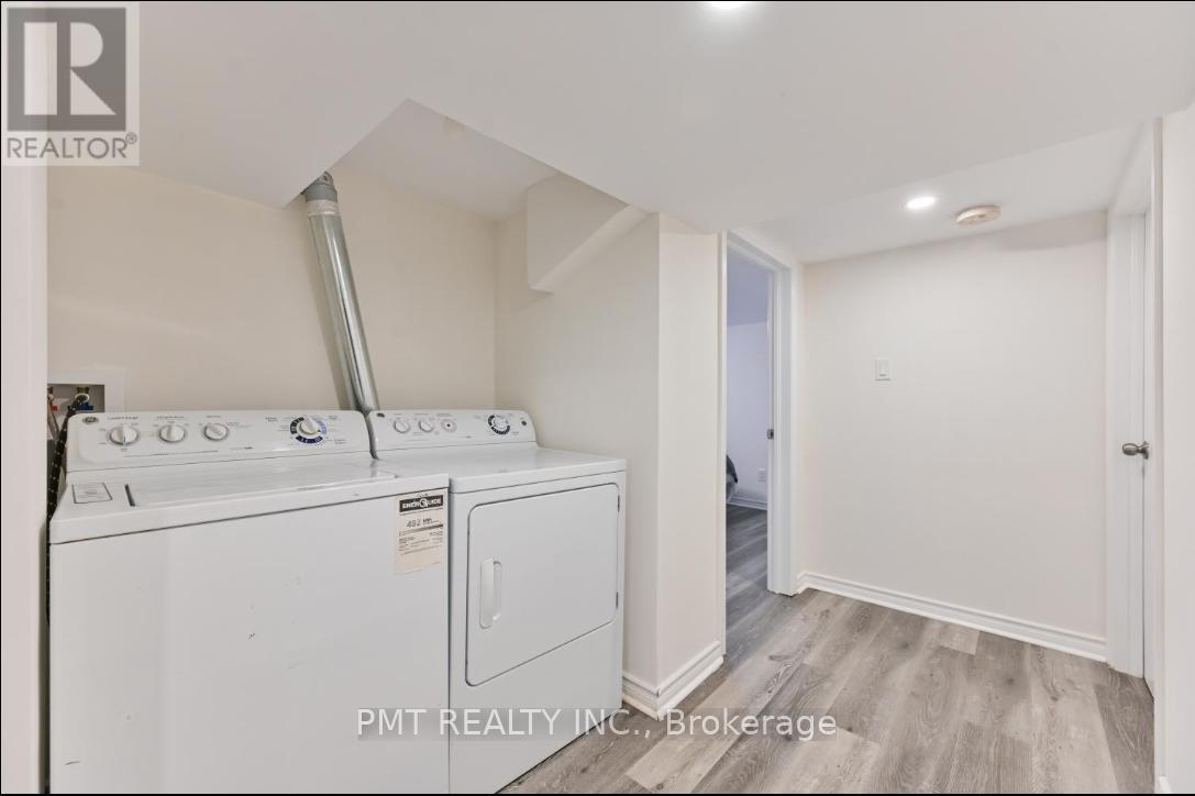 Bsmt - 406 Nairn Avenue, Toronto (Caledonia-Fairbank), Ontario  M6E 4J3 - Photo 9 - W12648594