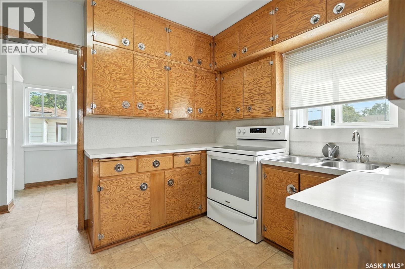 106 3rd Avenue E, Nokomis, Saskatchewan  S0G 3R0 - Photo 8 - SK025882