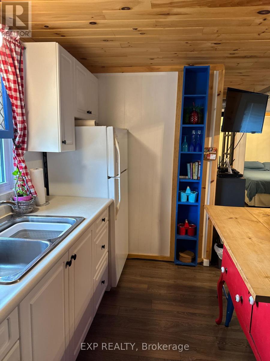 37b Cedar Drive, Norfolk, Ontario  N0E 1T0 - Photo 19 - X12648554