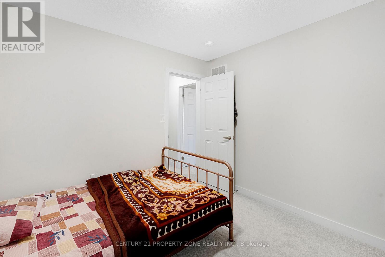 78 Lilac Circle, Haldimand, Ontario  N3W 0H6 - Photo 22 - X12648576