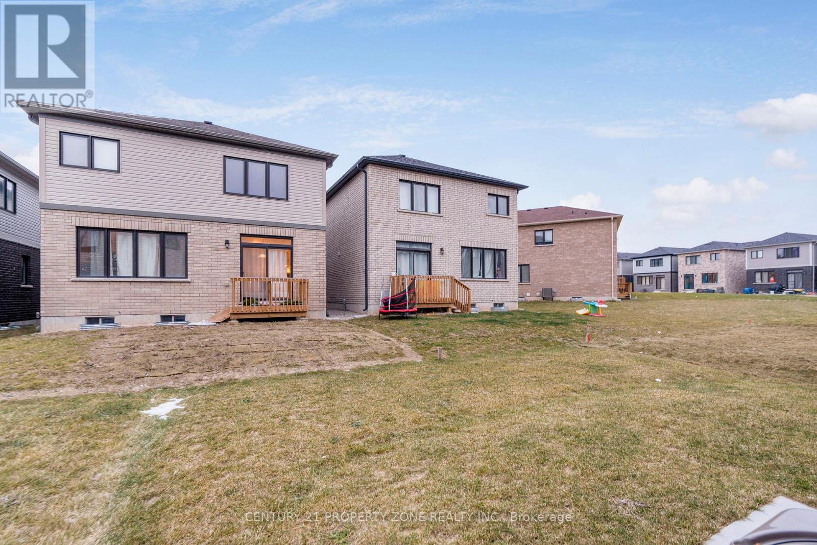 78 Lilac Circle, Haldimand, Ontario  N3W 0H6 - Photo 26 - X12648576