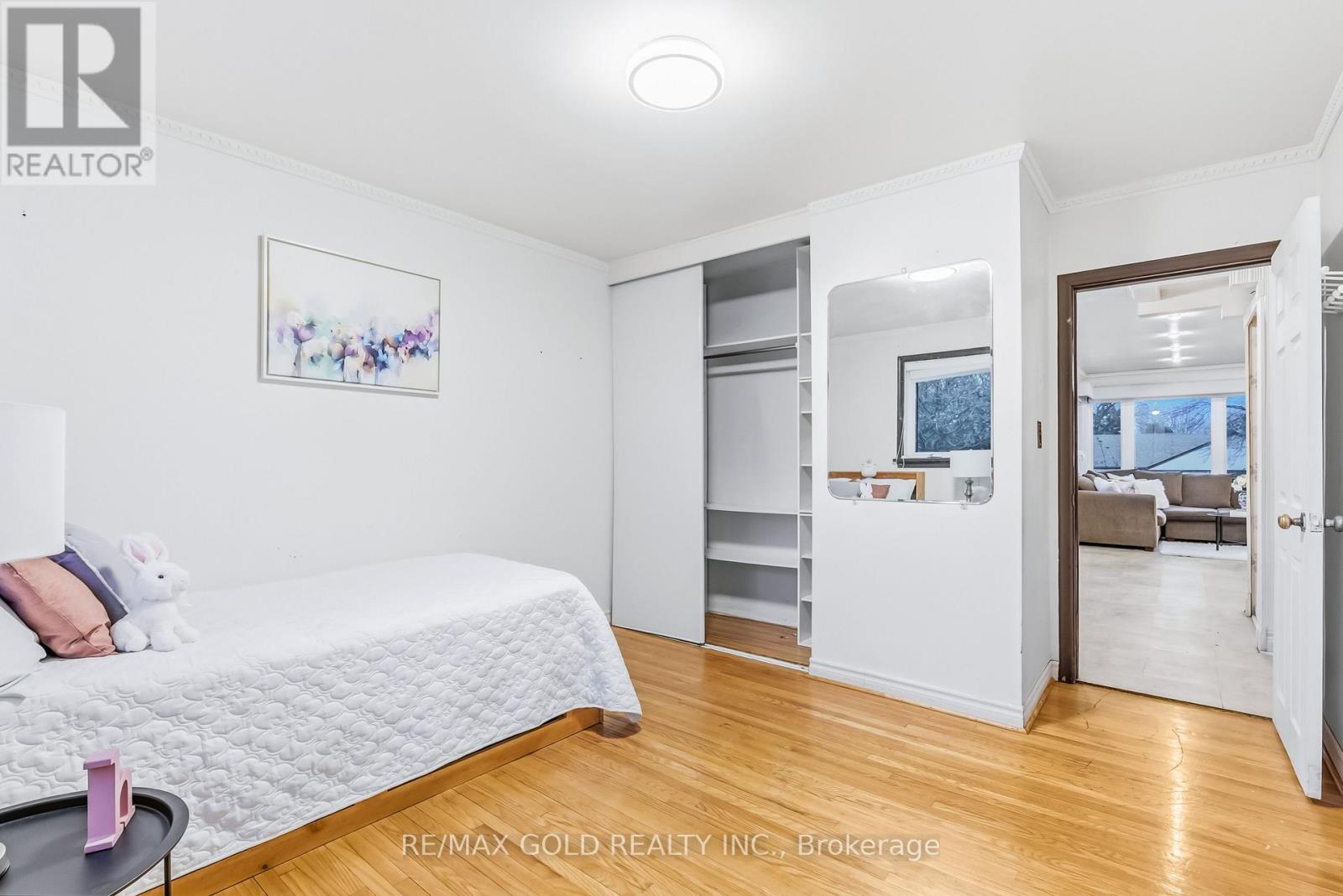 5921 Scott Street, Niagara Falls, Ontario  L2E 3B2 - Photo 34 - X12648582