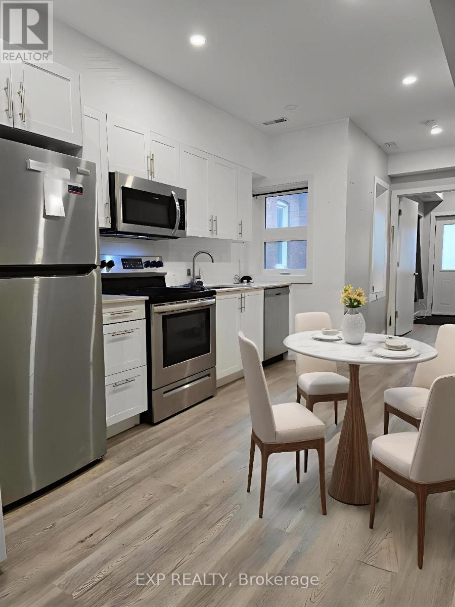 3 - 104 Wellington Street N, Hamilton (Landsdale), Ontario  L8R 1N3 - Photo 3 - X12648604