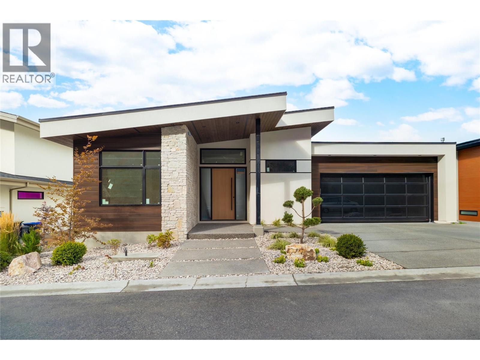 573 Clifton Court, Kelowna, British Columbia  V1V 0B7 - Photo 3 - 10371516