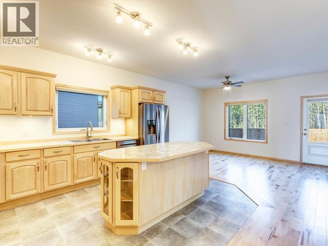 24 Flora Avenue, Whitehorse, Yukon Y1A 5T5 - Photo 5 - 16826