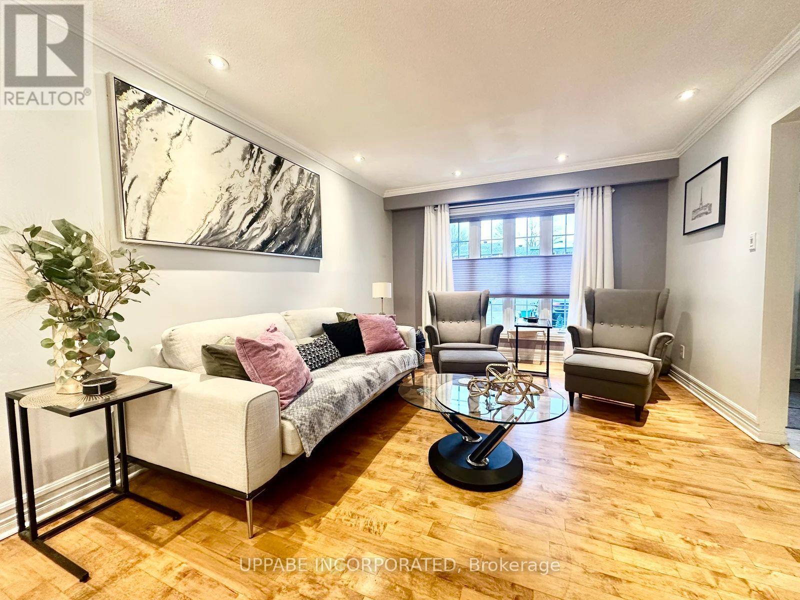 2506 Autumn Hill Crescent, Ottawa, Ontario  K1B 4M7 - Photo 3 - X12648670