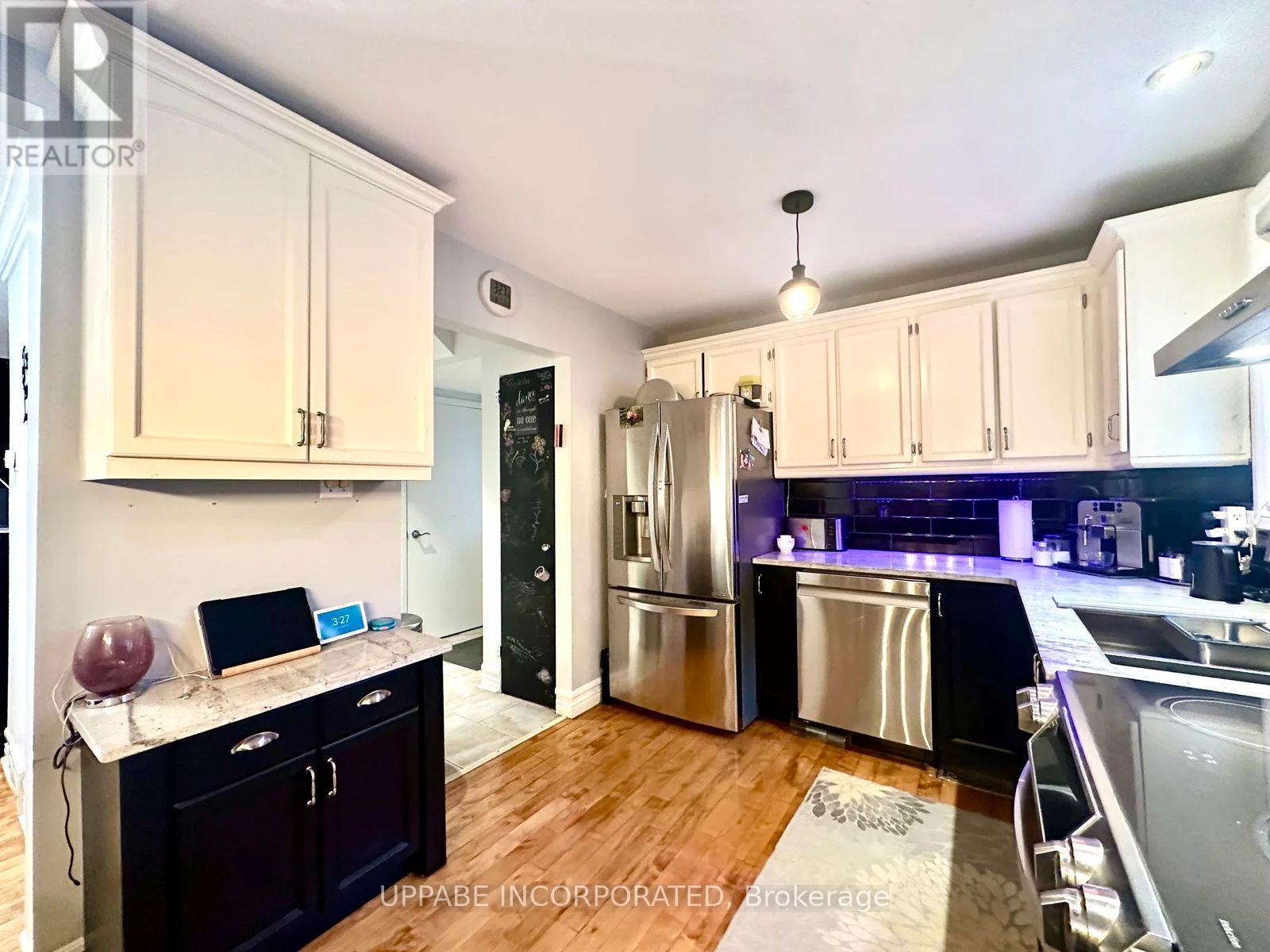 2506 Autumn Hill Crescent, Ottawa, Ontario  K1B 4M7 - Photo 5 - X12648670