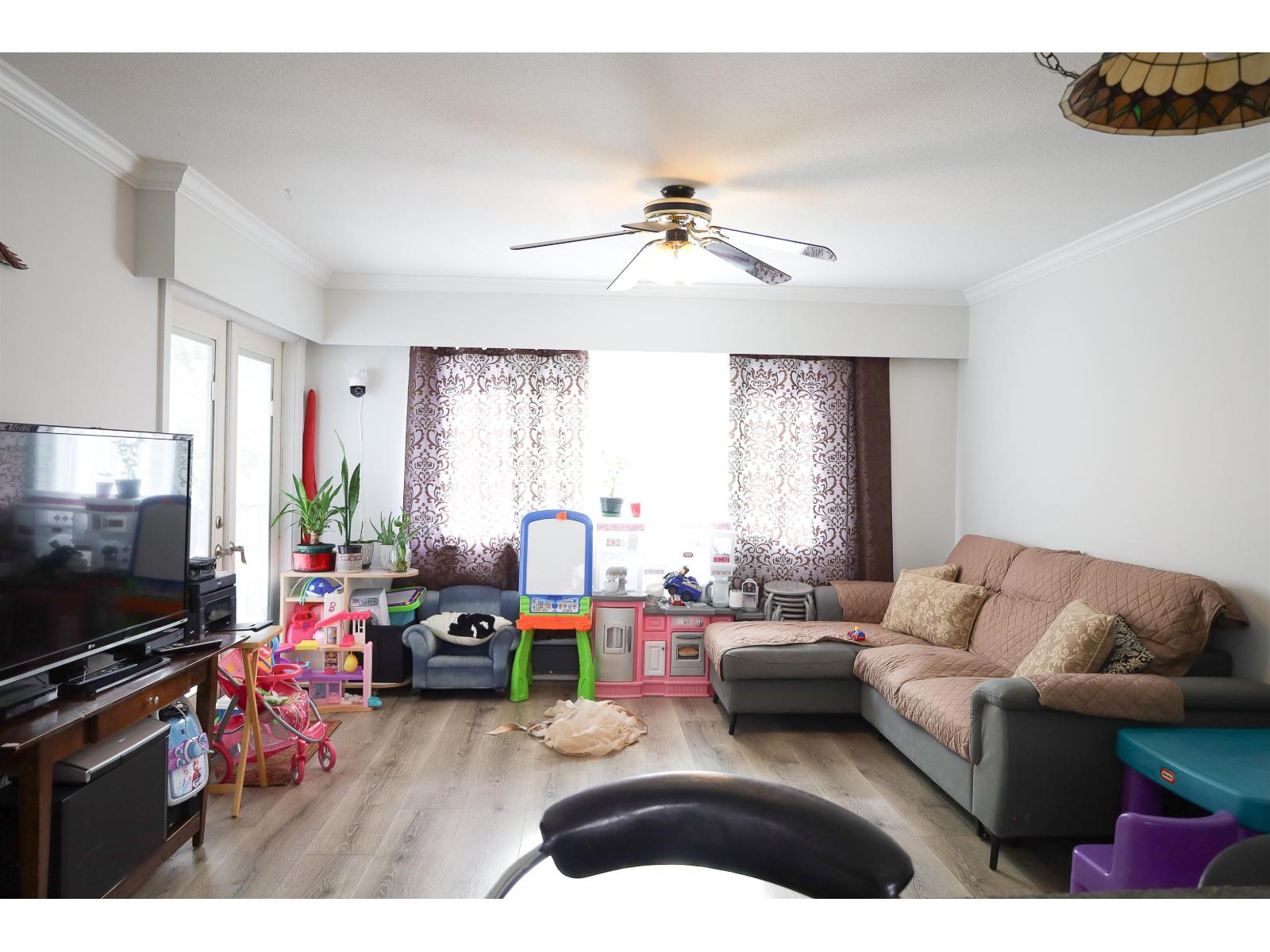 10261 10263 144 Street, Surrey, British Columbia  V3T 4V2 - Photo 6 - R3074759