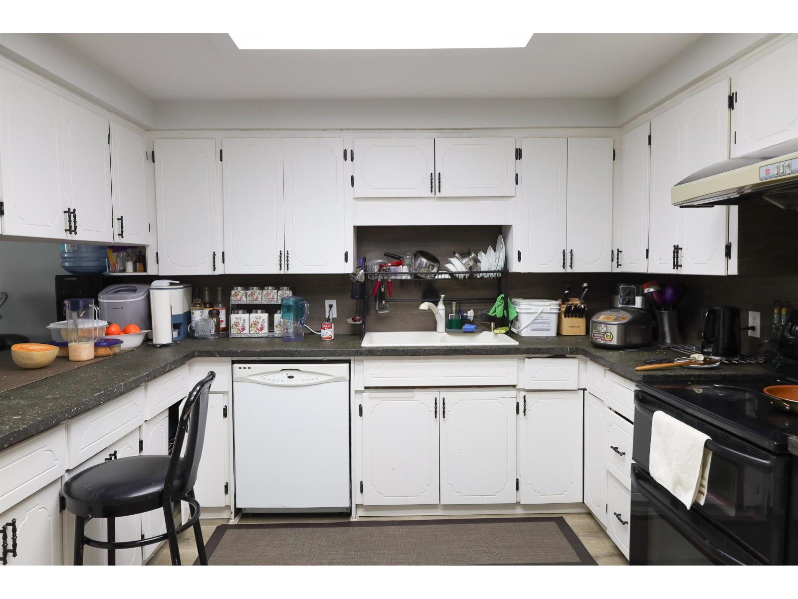 10261 10263 144 Street, Surrey, British Columbia  V3T 4V2 - Photo 4 - R3074759