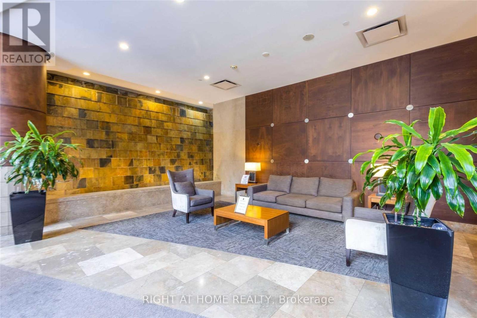 1029 - 15 Northtown Way, Toronto, Ontario  M2N 7A2 - Photo 2 - C12648650