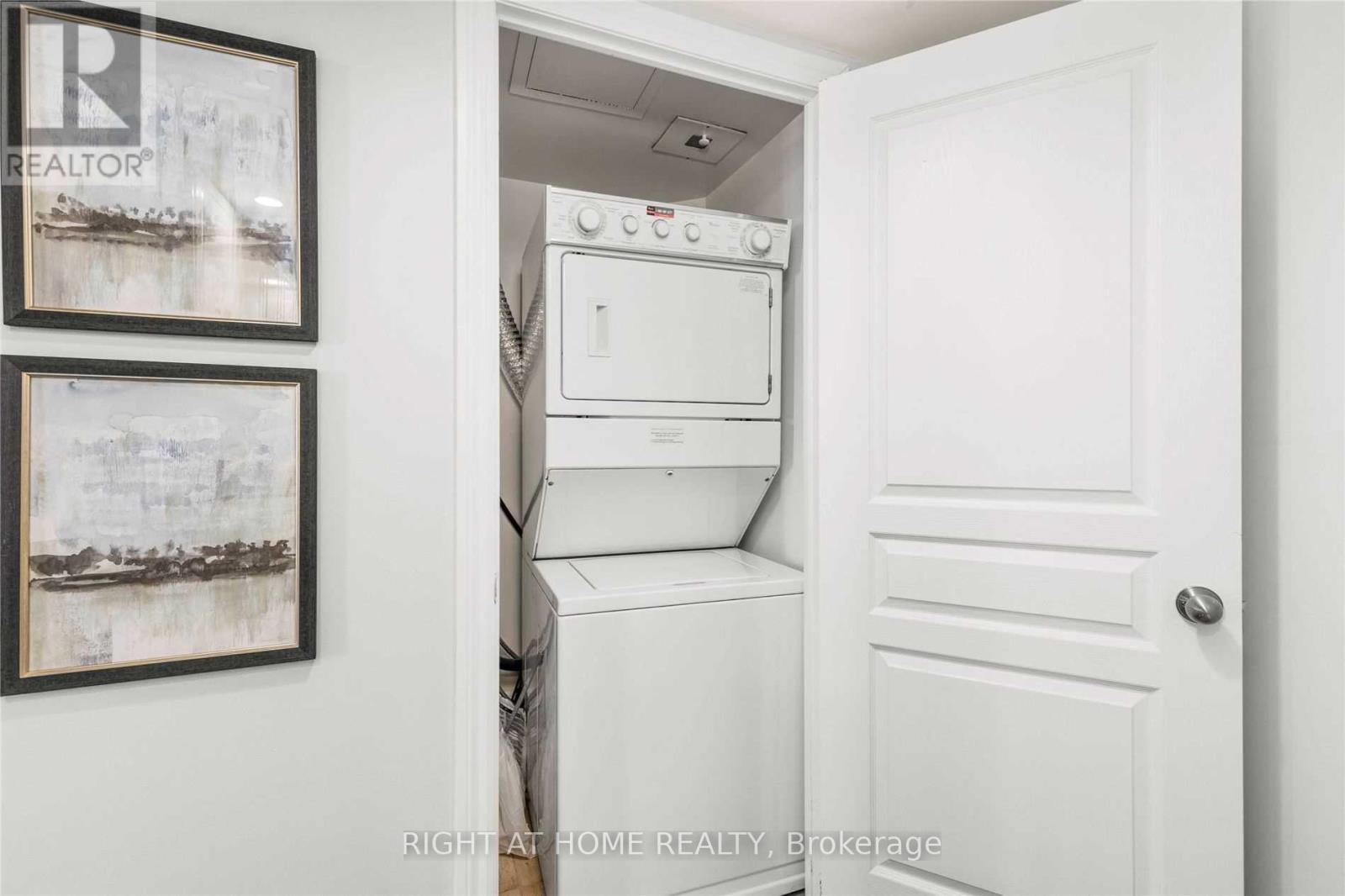 1029 - 15 Northtown Way, Toronto, Ontario  M2N 7A2 - Photo 5 - C12648650