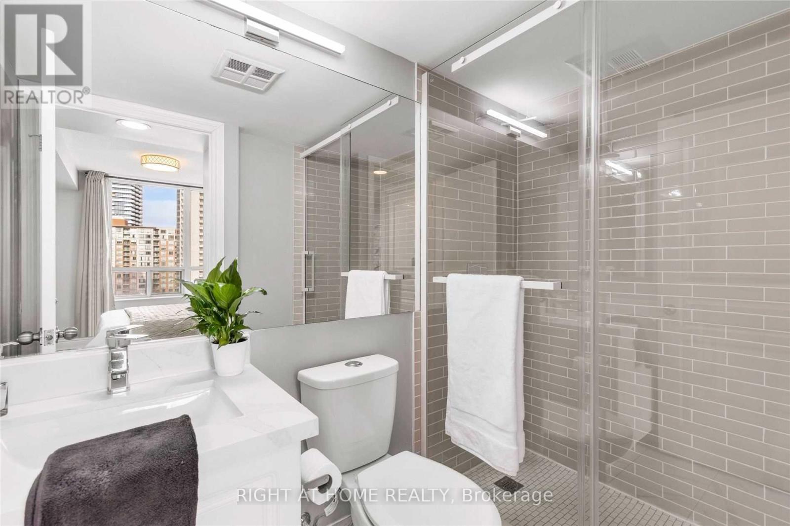 1029 - 15 Northtown Way, Toronto, Ontario  M2N 7A2 - Photo 8 - C12648650