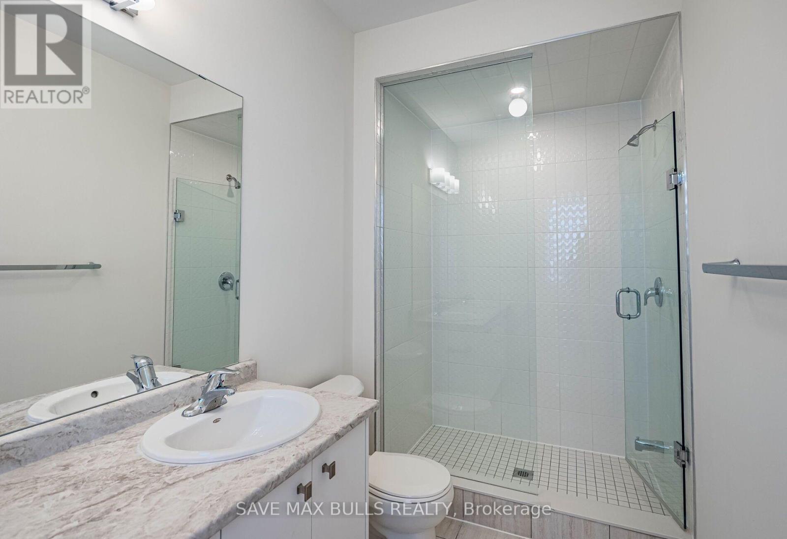 2921 Nakina Street, Pickering, Ontario  L1X 0P8 - Photo 14 - E12648664