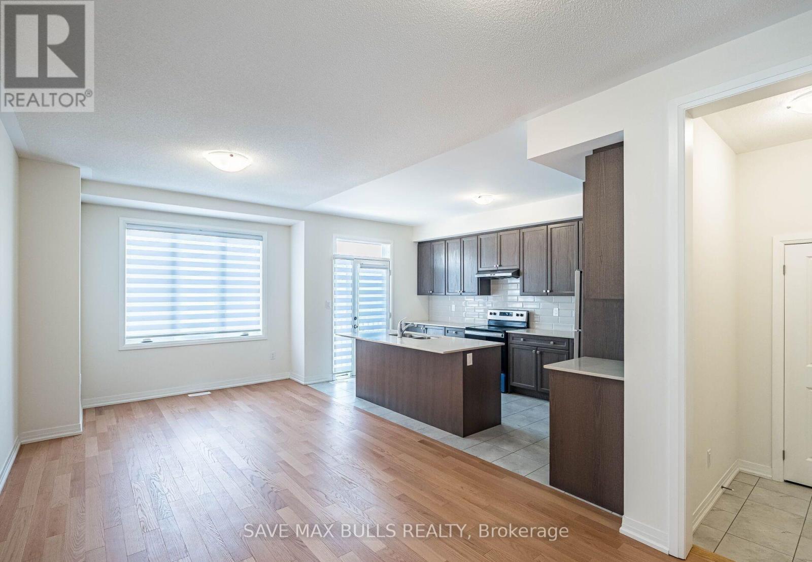 2921 Nakina Street, Pickering, Ontario  L1X 0P8 - Photo 5 - E12648664