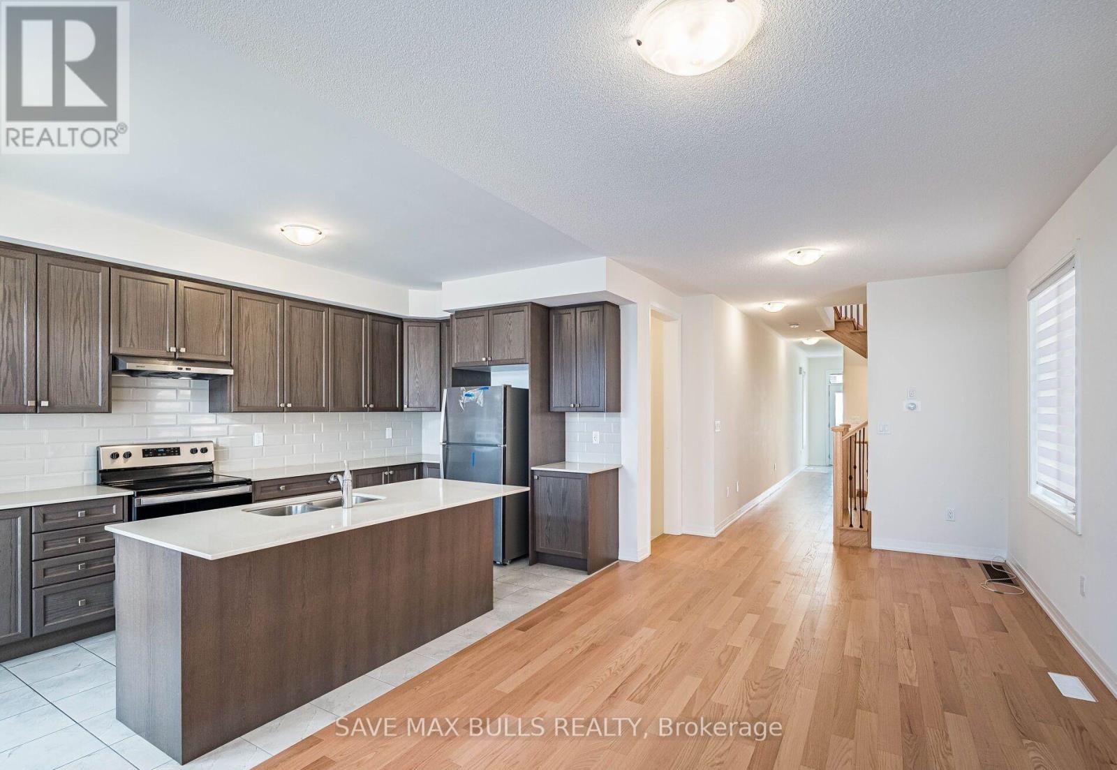 2921 Nakina Street, Pickering, Ontario  L1X 0P8 - Photo 6 - E12648664