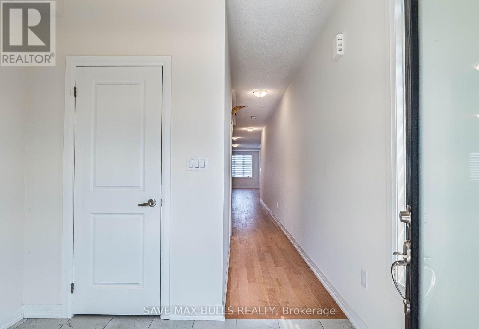 2921 Nakina Street, Pickering, Ontario  L1X 0P8 - Photo 9 - E12648664