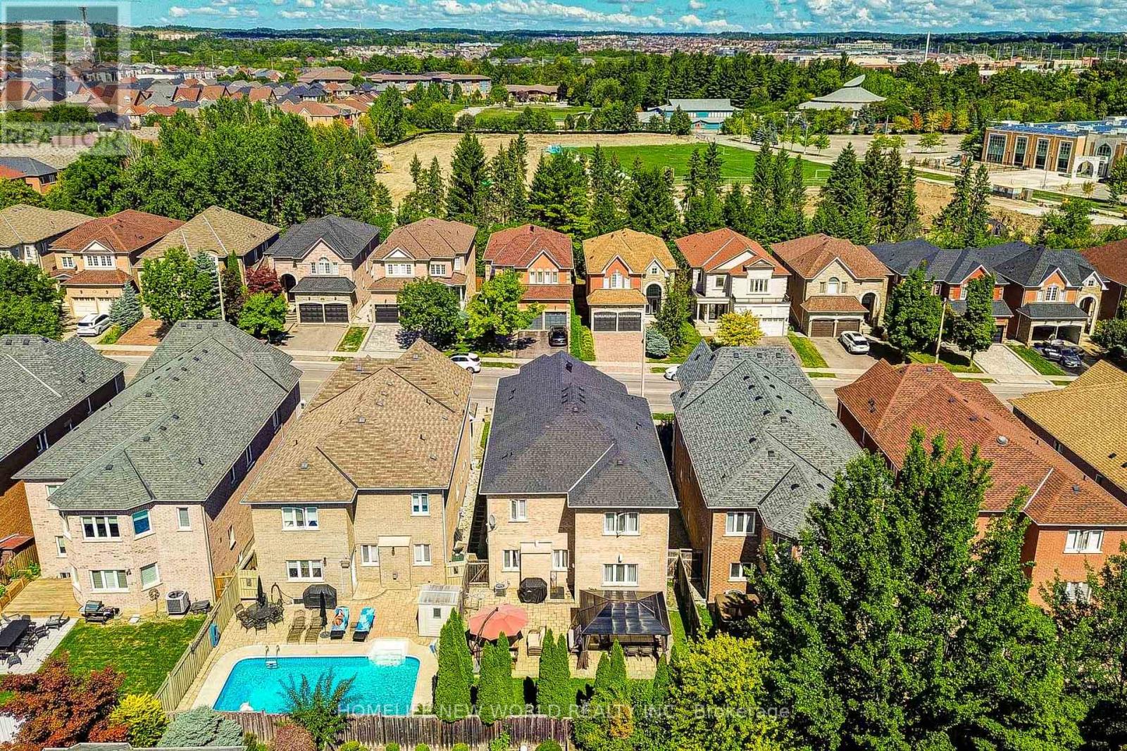 131 Ner Israel Drive, Vaughan, Ontario  L4J 9L1 - Photo 6 - N12648644