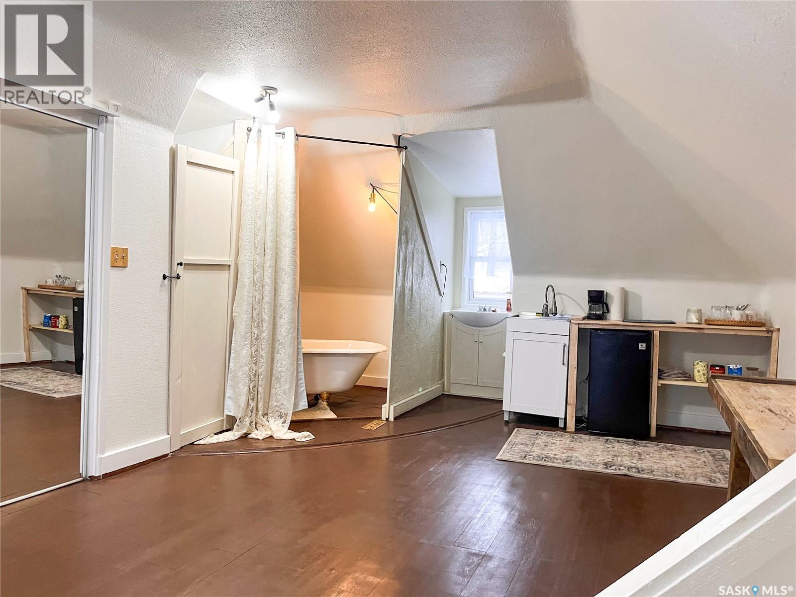 1124 Victoria Avenue, Regina, Saskatchewan  S4P 0N7 - Photo 16 - SK025879