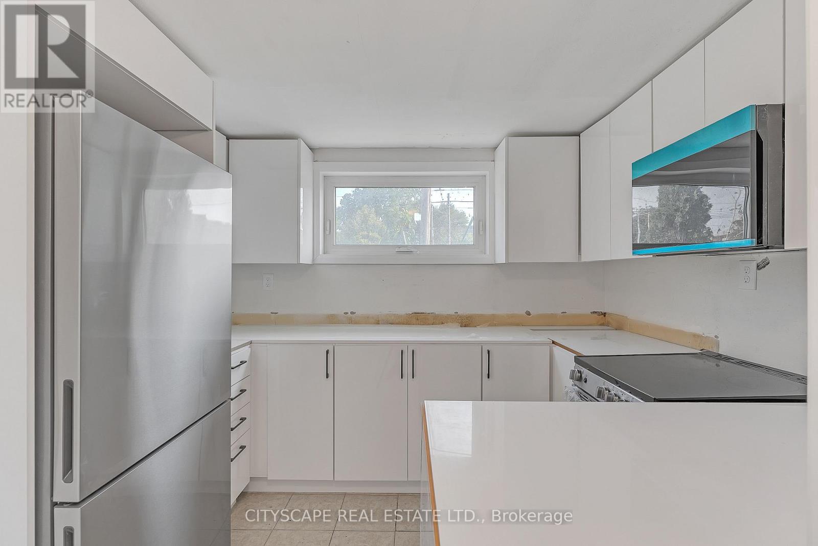 Lower - 2724 Lake Shore Boulevard W, Toronto, Ontario  M8V 1G8 - Photo 12 - W12636142