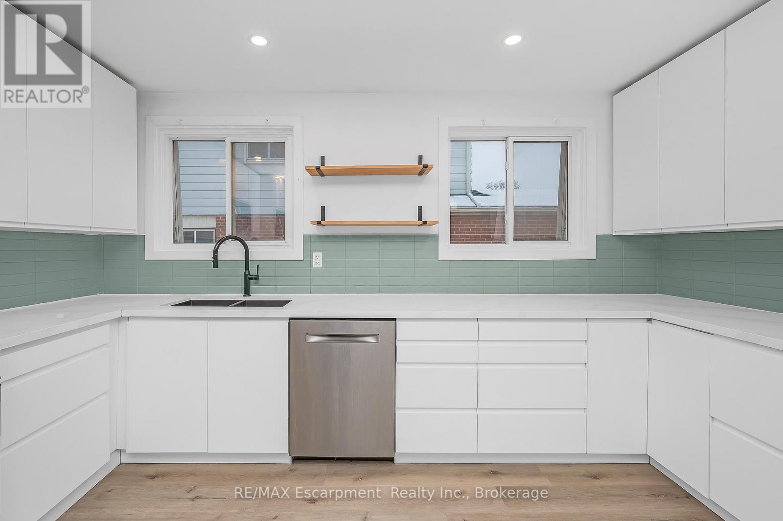 3346 Hannibal Road, Burlington, Ontario  L7M 1R7 - Photo 13 - W12648756