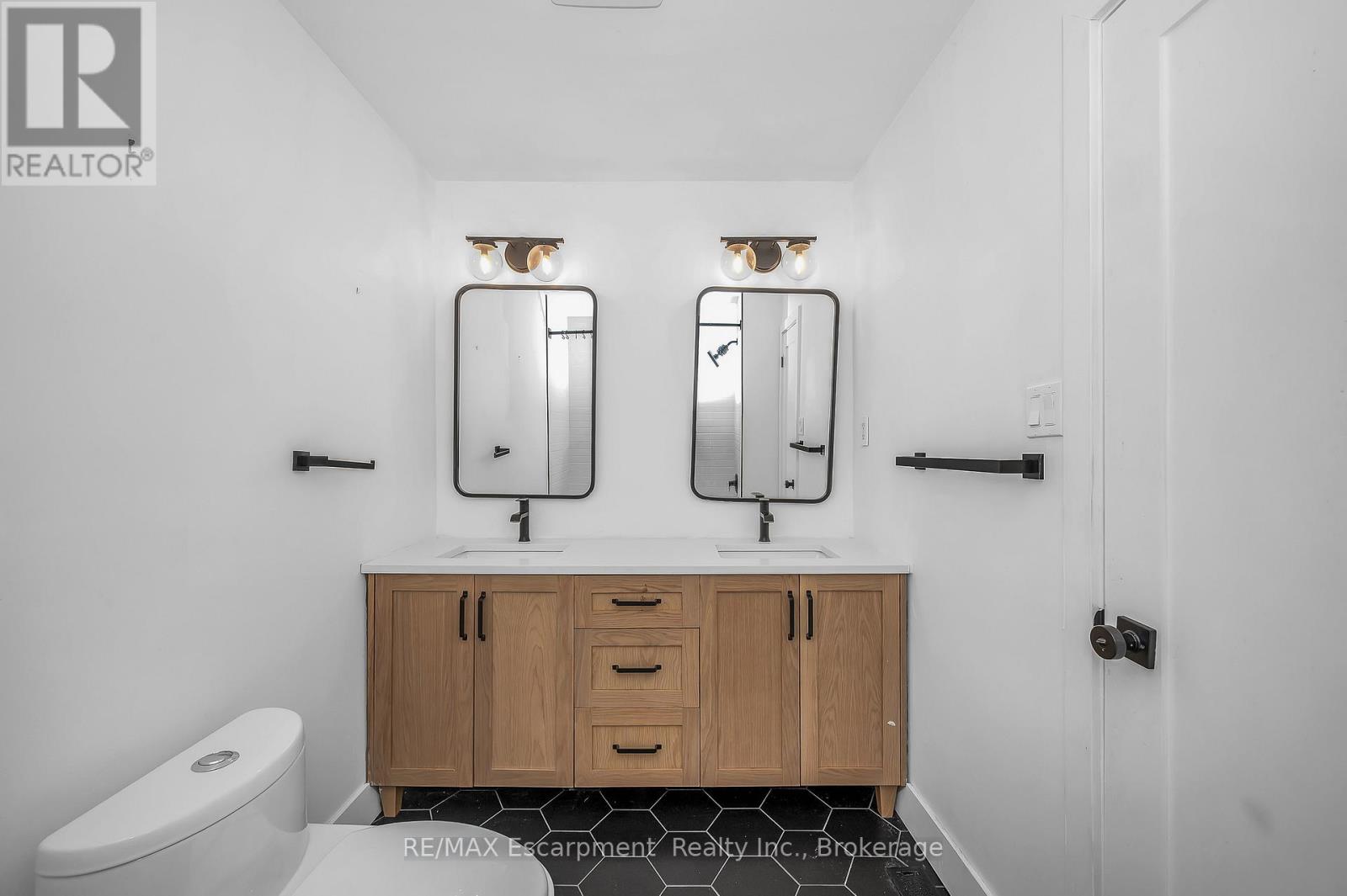 3346 Hannibal Road, Burlington, Ontario  L7M 1R7 - Photo 19 - W12648756