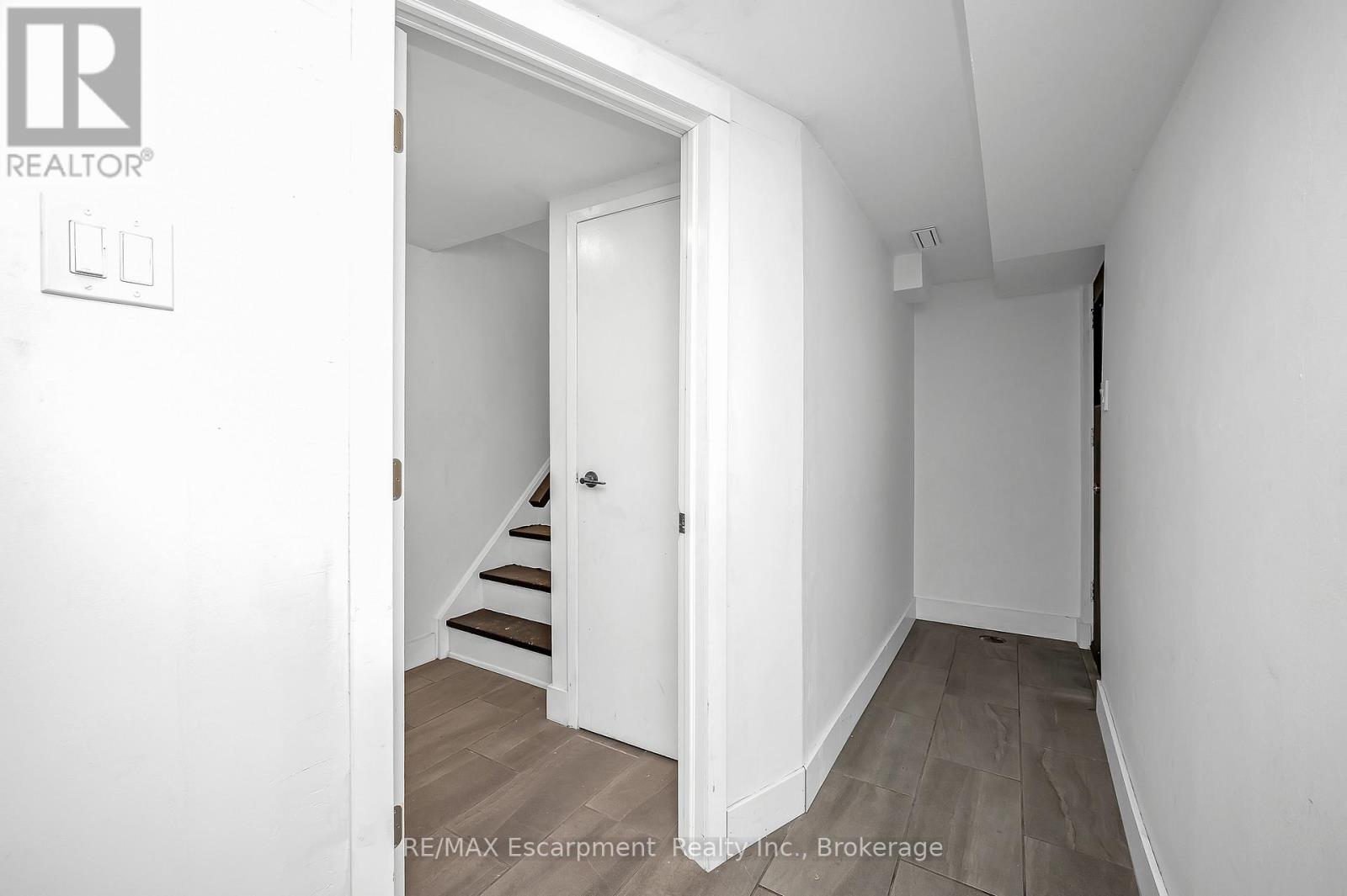 3346 Hannibal Road, Burlington, Ontario  L7M 1R7 - Photo 24 - W12648756