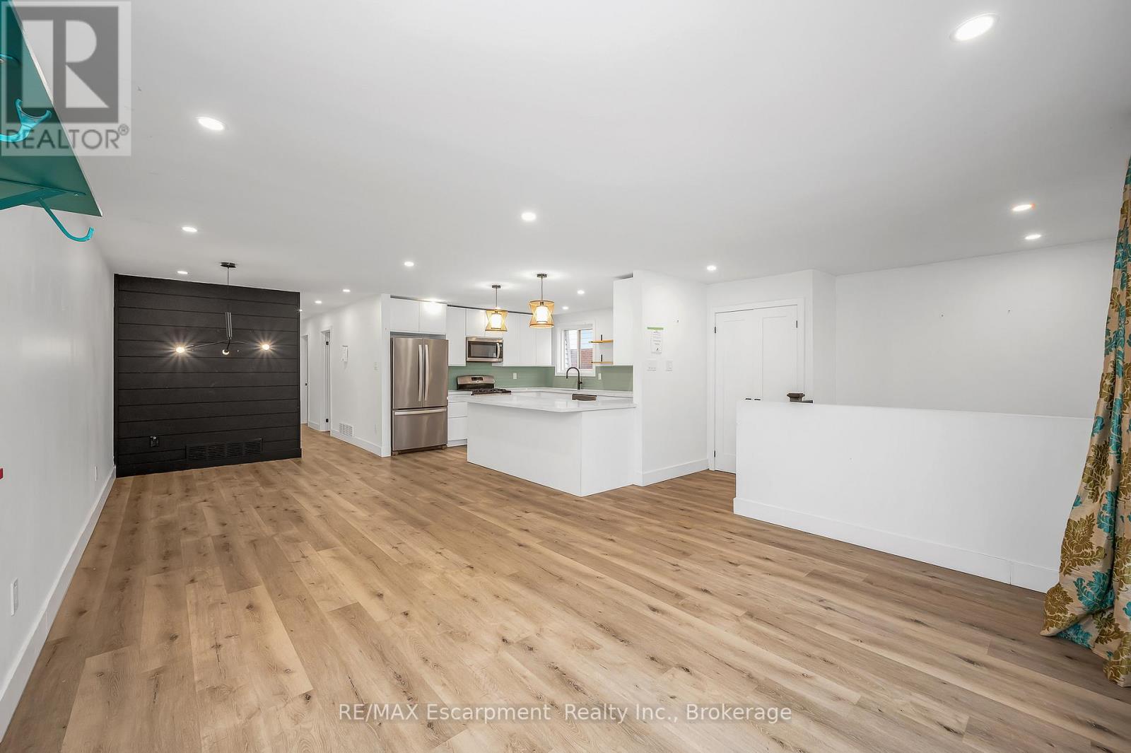 3346 Hannibal Road, Burlington, Ontario  L7M 1R7 - Photo 7 - W12648756