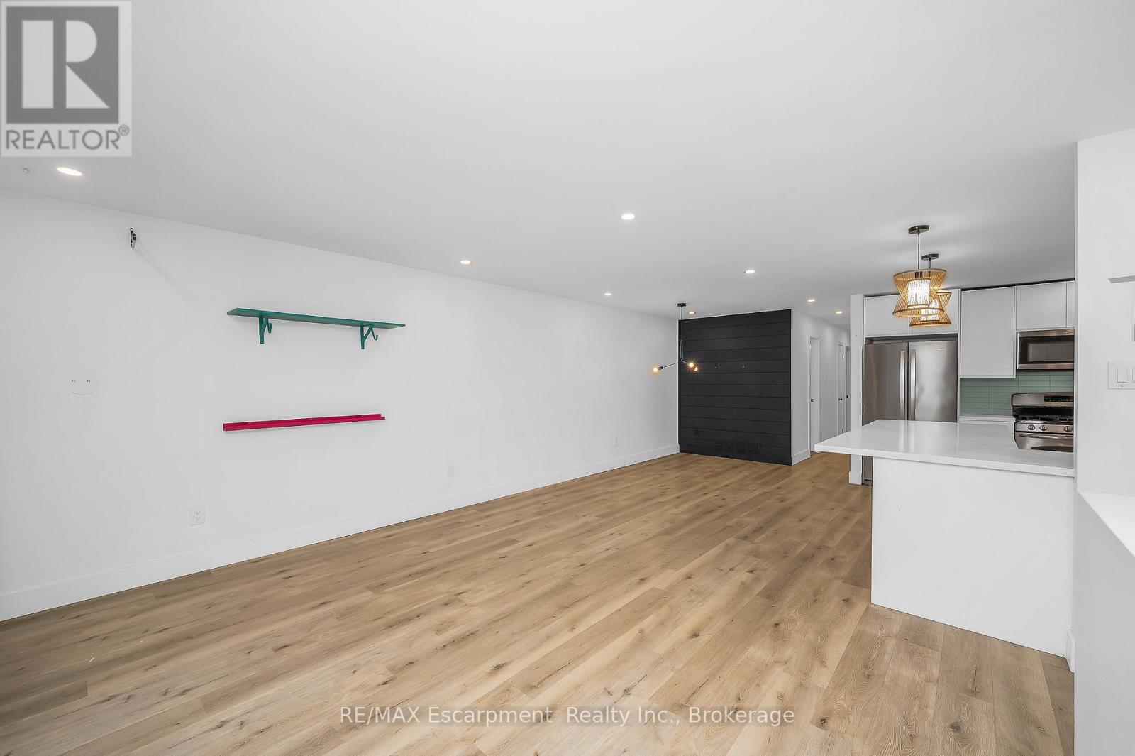 3346 Hannibal Road, Burlington, Ontario  L7M 1R7 - Photo 9 - W12648756