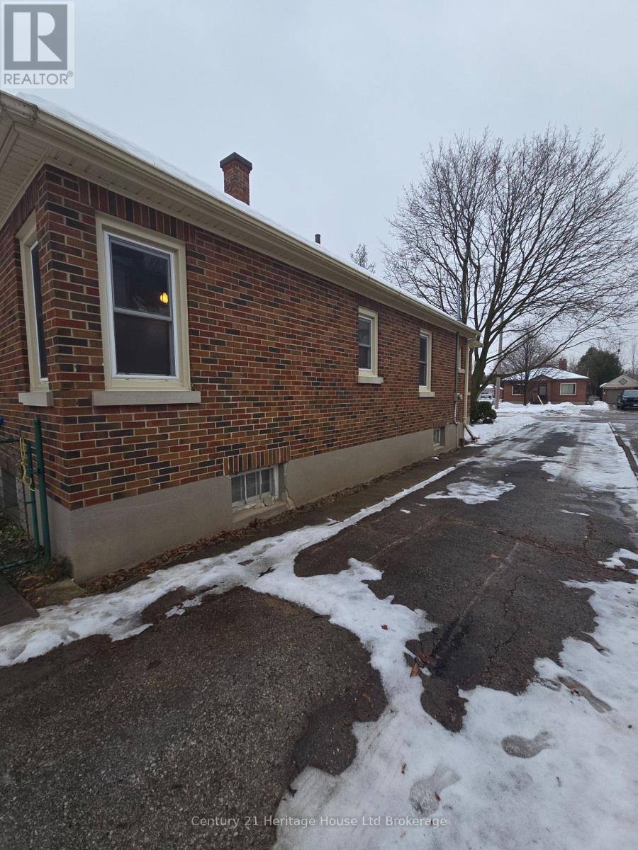 523 Quintin Place, Woodstock, Ontario  N4S 5E8 - Photo 6 - X12648734