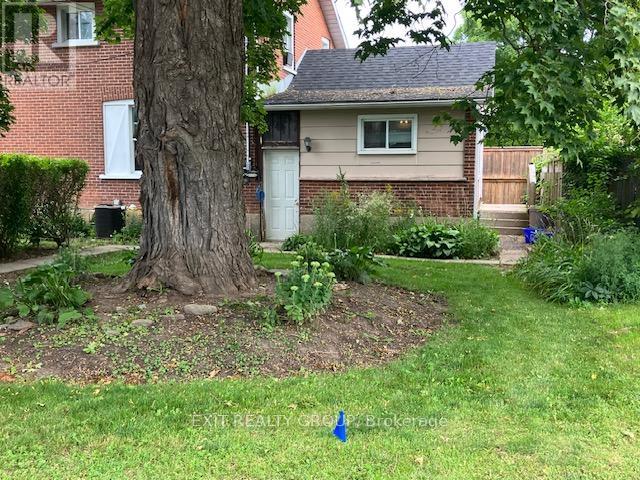 Main Flr - 27 Grove Street, Belleville, Ontario  K8P 1W1 - Photo 2 - X12648732
