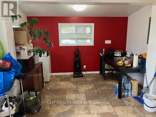 Main Flr - 27 Grove Street, Belleville, Ontario  K8P 1W1 - Photo 5 - X12648732