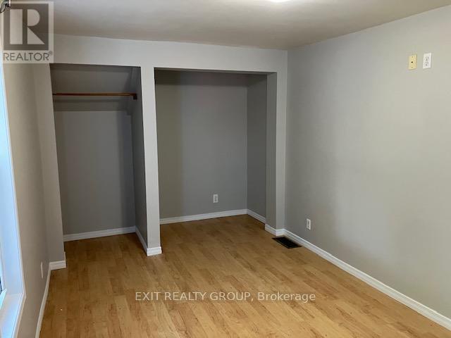 Main Flr - 27 Grove Street, Belleville, Ontario  K8P 1W1 - Photo 8 - X12648732