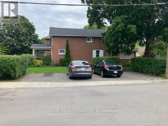Upper Flr - 27 Grove Street, Belleville, Ontario  K8P 1W1 - Photo 2 - X12648740