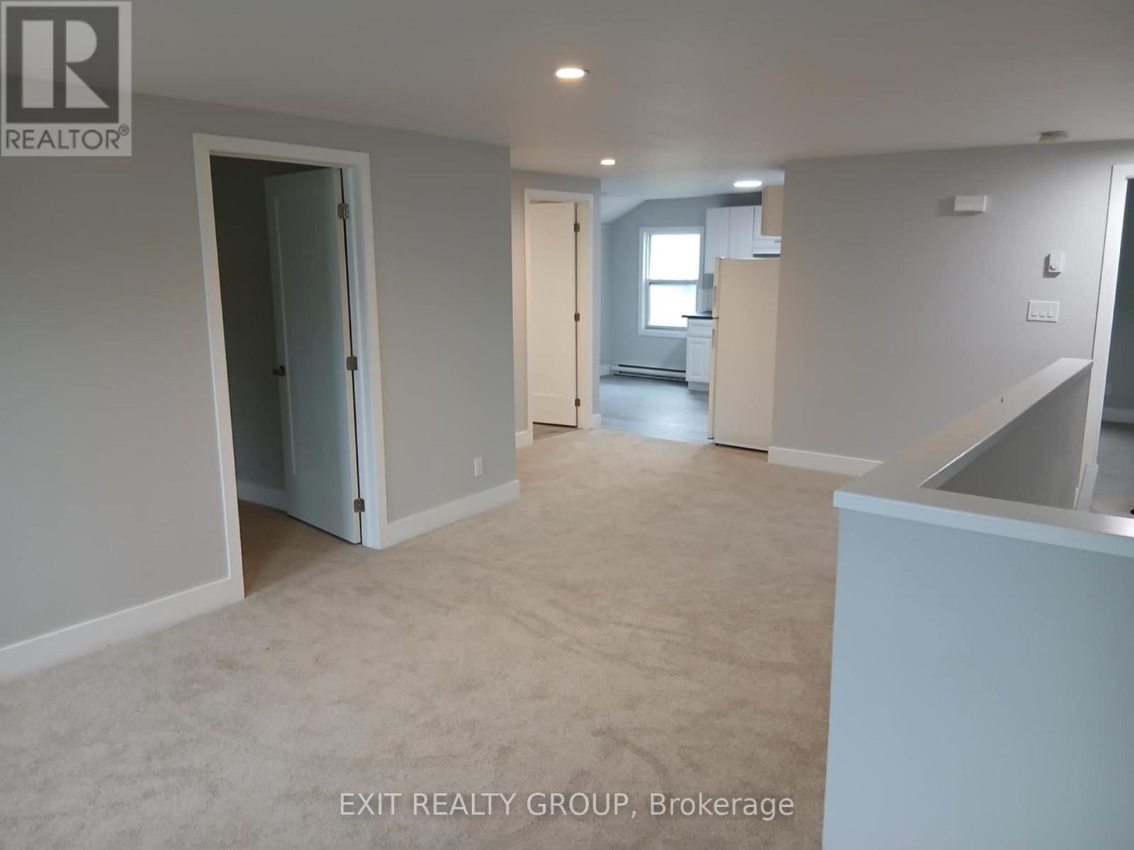 Upper Flr - 27 Grove Street, Belleville, Ontario  K8P 1W1 - Photo 5 - X12648740