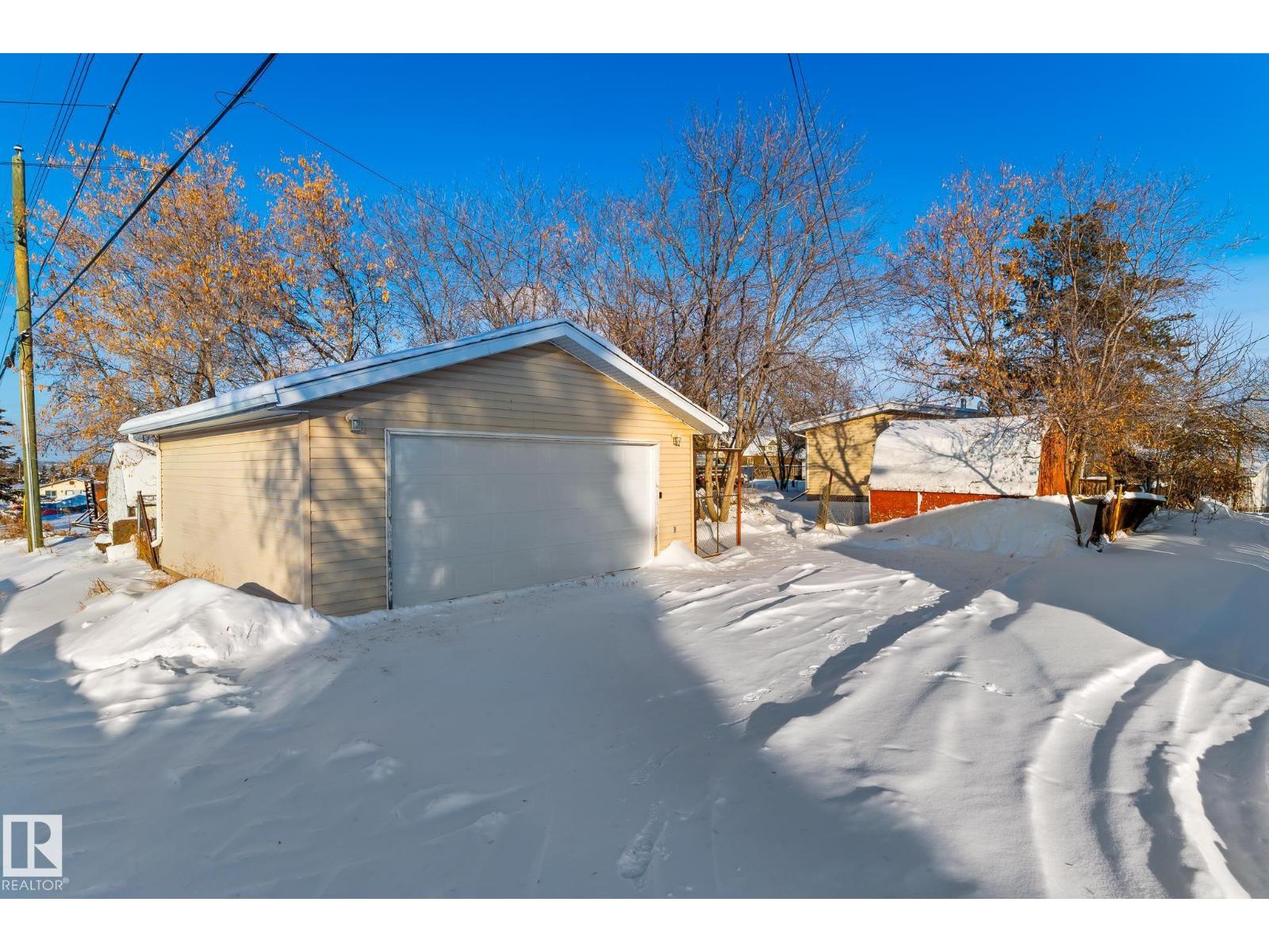 315 10 St, Cold Lake, Alberta T9M 1A5 - Photo 5 - E4468545