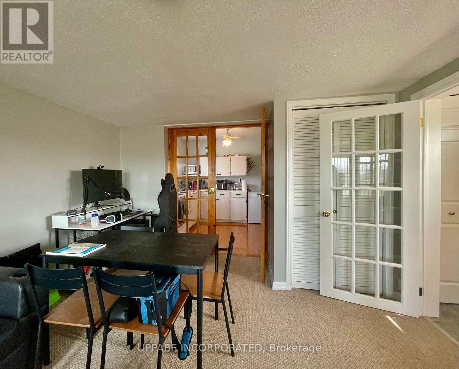 Unit B - 704 Claude Street, Ottawa, Ontario  K1K 2S2 - Photo 4 - X12648714