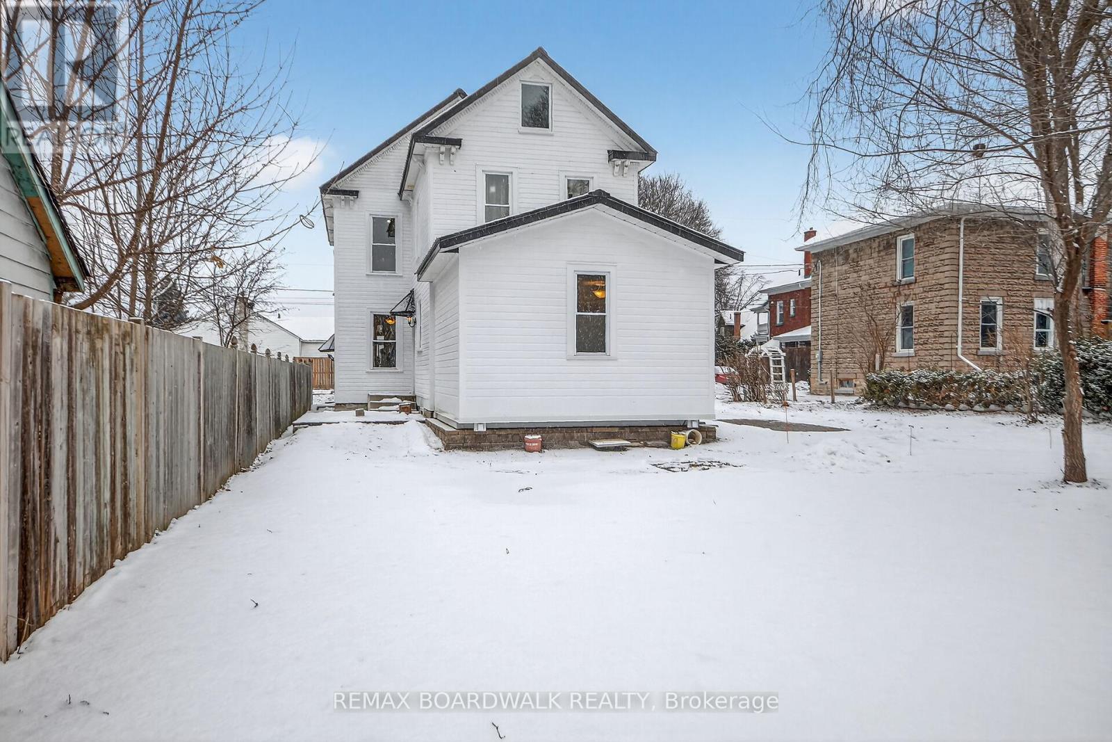 11 Alfred Street, Smiths Falls, Ontario  K7A 4H6 - Photo 20 - X12648744